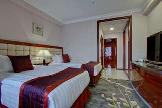 Отель Hotel Lulu Бишкек Двухместный номер с 2 отдельными кроватями-2